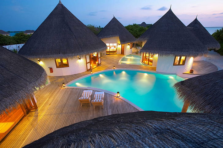 Resorts & Accommodation